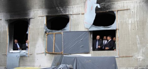 Almanya'da iki camiye daha saldırı