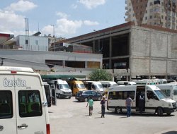 Minibüsçülerin eylemi sürüyor