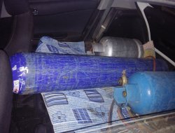 Tren raylarını sökerken suçüstü yakalandılar