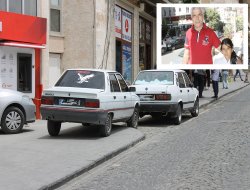 Kaldırımlar otoparka dönüştü!