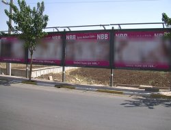 Tepki çeken müstehcen içerikli afişler kaldırıldı