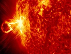 Güneş patlaması uydu alıcıları vuracak