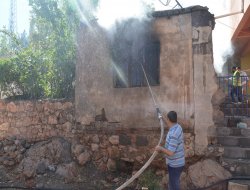 Evin ambarında çıkan yangın korkuttu