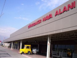 Diyarbakır havaalanında esrar yakalandı