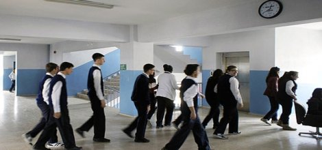 Lise öğrencileri eve gece saatlerinde dönecek