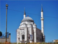 Çift minareli üniversite camisi bitme aşamasında