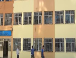 Okullarda geç yapılan tamiratlara velilerden tepki