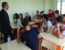 Dershaneden dönüşen ilk temel lise eğitime başladı