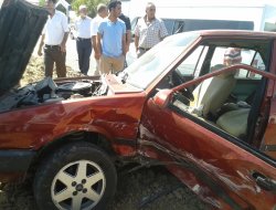 İki otomobil çarpıştı: 4 yaralı