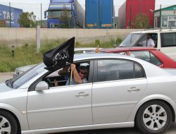 Polisten Konvoya Saldırı: 5 yaralı