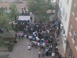 Kürtçe ilkokul ikinci kez mühürlendi