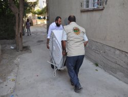 Umut Der Suriyeli engelli ailelere yardımda bulundu