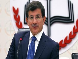 Başbakan Davutoğlu’ndan Kürtçe okul açıklaması