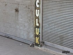 Suruç'ta kepenkler kapattırıldı