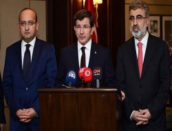 Davutoğlu, MİT Müsteşarına Teşekkür Etti