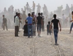 Kobanî halkı iki ateş arasında