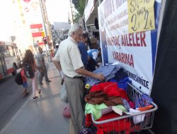 İzmir Umut Kapısı'ndan muhtaçlar yararına kermes