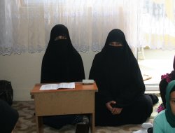 Nisanur yazarları Ergani'de okurlarıyla buluştu