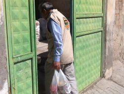 Filistinli aileye yardım eli uzandı