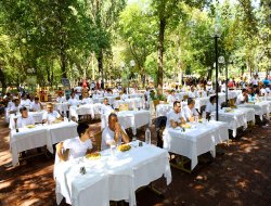 Gaziantep'te baklava yeme yarışması düzenlendi