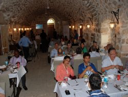 65 ülkenin Büyükelçileri Midyat'ı gezdi