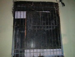 Nusaybin'de bir okula daha molotoflu saldırı