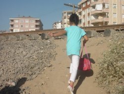 Ölümle burun buruna bir hayat sürdürüyorlar