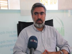 "Ortaöğretimde başörtüsü yasağının kaldırılması sevindiricidir"