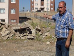 Yeni kurulan mahalle hizmet bekliyor