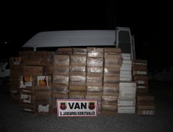 Van'da binlerce paket kaçak sigara ele geçirildi