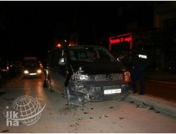 Arkadaşlarına Selam Verince Polis Aracına Çarptı