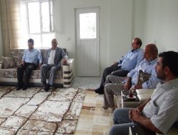 HÜDA PAR'dan darp edilen öğretmene ziyaret