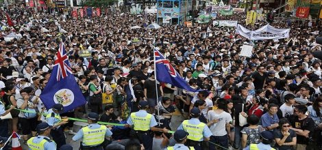 Hong Konglu Eylemcilerden "felç etme" kararı