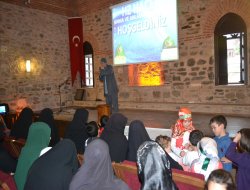 Bursa'da bayanlar Hz. Haceri yâd etti