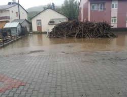 Belediye sel mağduru vatandaşlardan özür diledi
