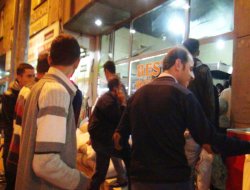 Bitlis'te ekmek kuyruğu çilesi