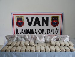 Van'da 3 ton toz esrar ele geçirildi