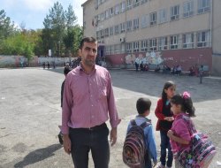 Okullardaki öğretmen eksikliğine velilerden tepki