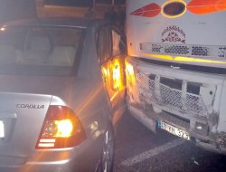 Çınar'da kamyon ile otomobil çarpıştı