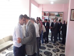 Bitlis'te Peygamber sevdalıları halkla bayramlaştı