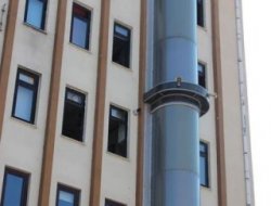 Hem yangın merdiveni hem cami minaresi!