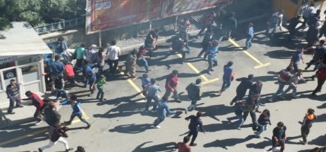 Hakkari'de Kobanê Yürüyüşünde Olaylar çıktı