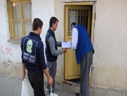 İHO EBRAR Silvan'da kurban eti dağıttı