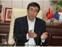 Bakan Yılmaz, Ahmedinejad ile Görüşecek