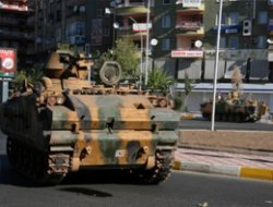 Diyarbakır'a 5 Tabur Asker Sevk Edildi