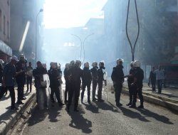 Karlıova sokaklarını savaş alanına çevirdiler