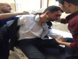 Göstericiler Rûdaw muhabirini bıçakladılar