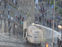 Batman Valiliği açıkladı:1ölü 57 yaralı 42 gözaltı