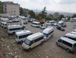 Otogar yetersizliği kaldırım işgallerine neden oluyor