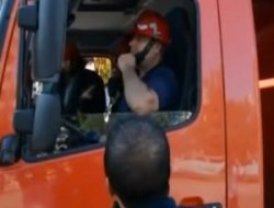 HDP'li Belediyenin Yangına Müdahale Etmeyen İtfaiyecileri!